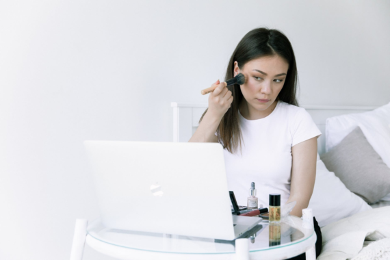 Try Dermaplaning in Time for Springtime Makeup Trends